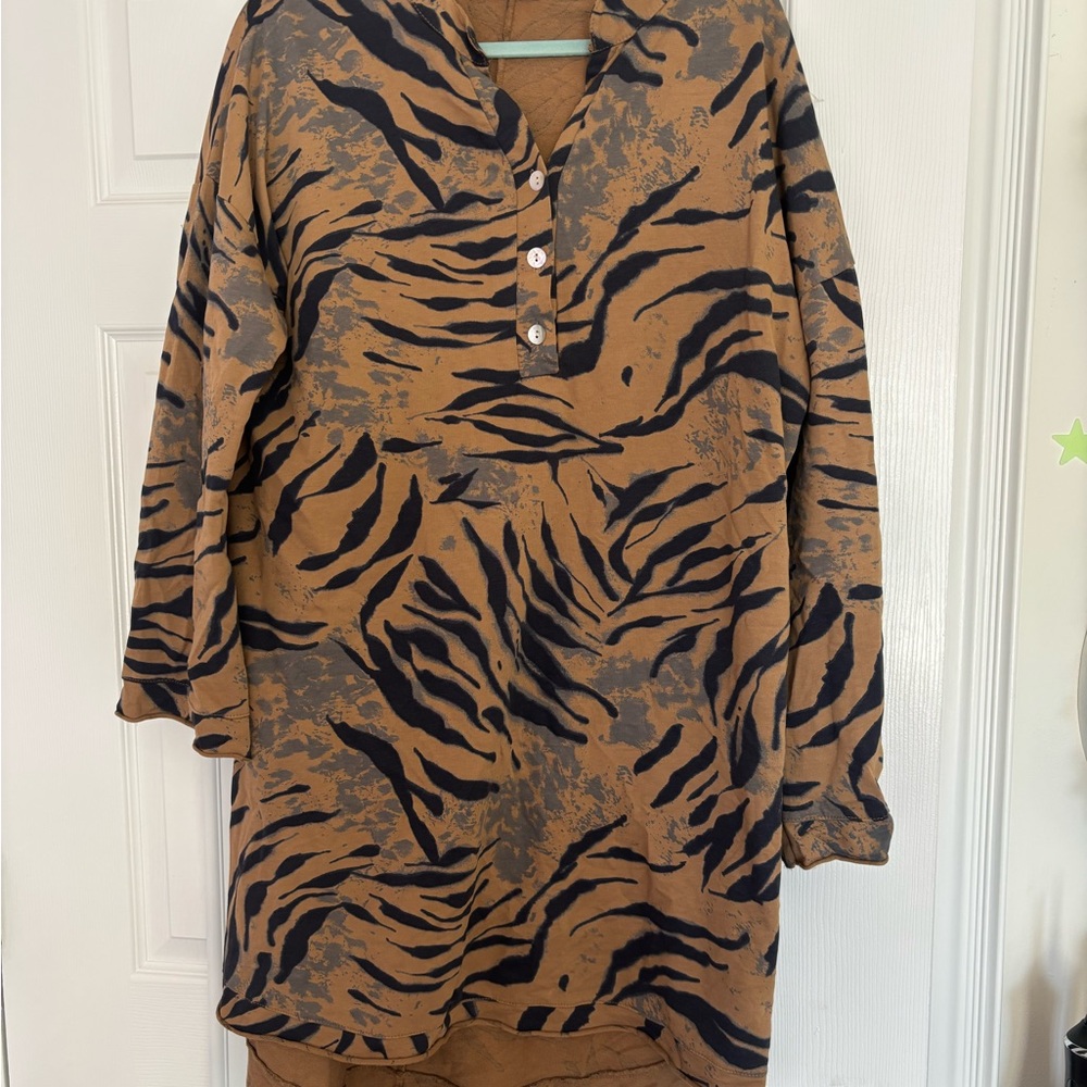 Bellambia made in Italy dress /shift.  Size S. Larger fit.